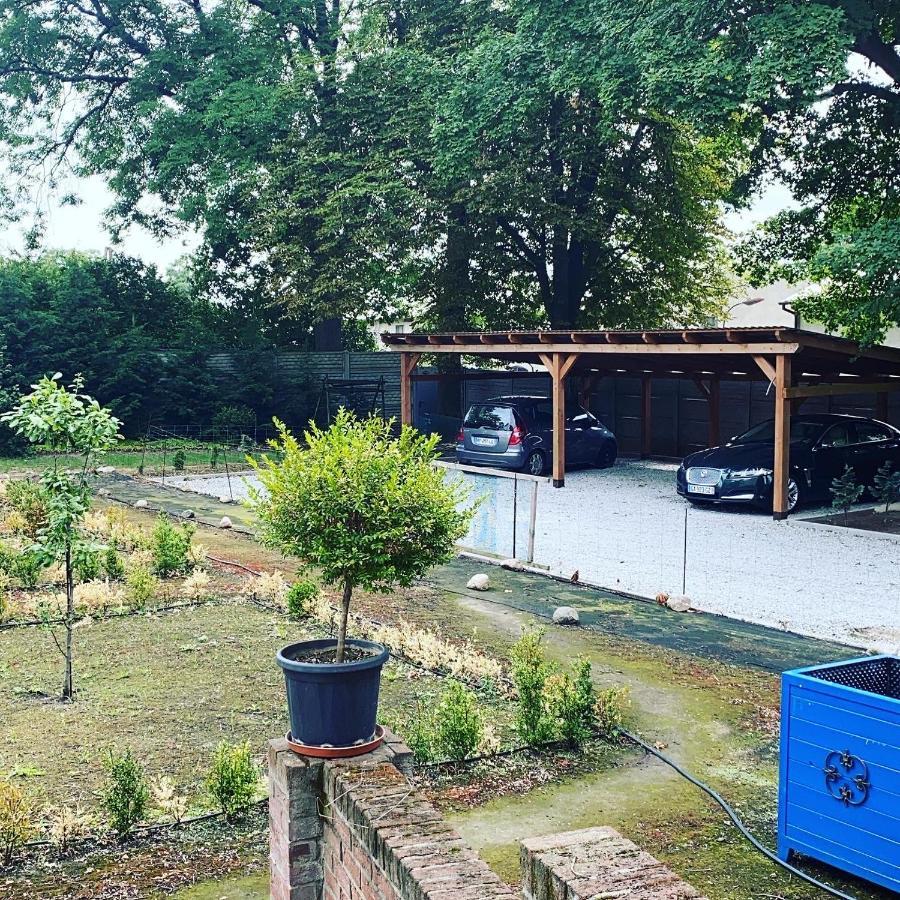 Palac Osowo Gostynskie Exterior foto