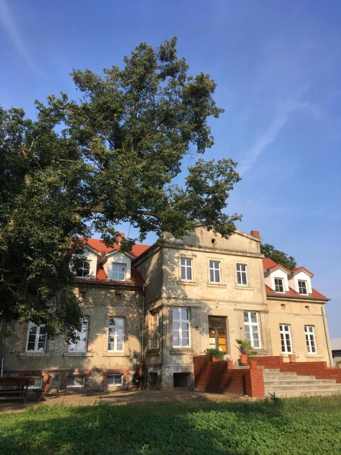 Palac Osowo Gostynskie Exterior foto